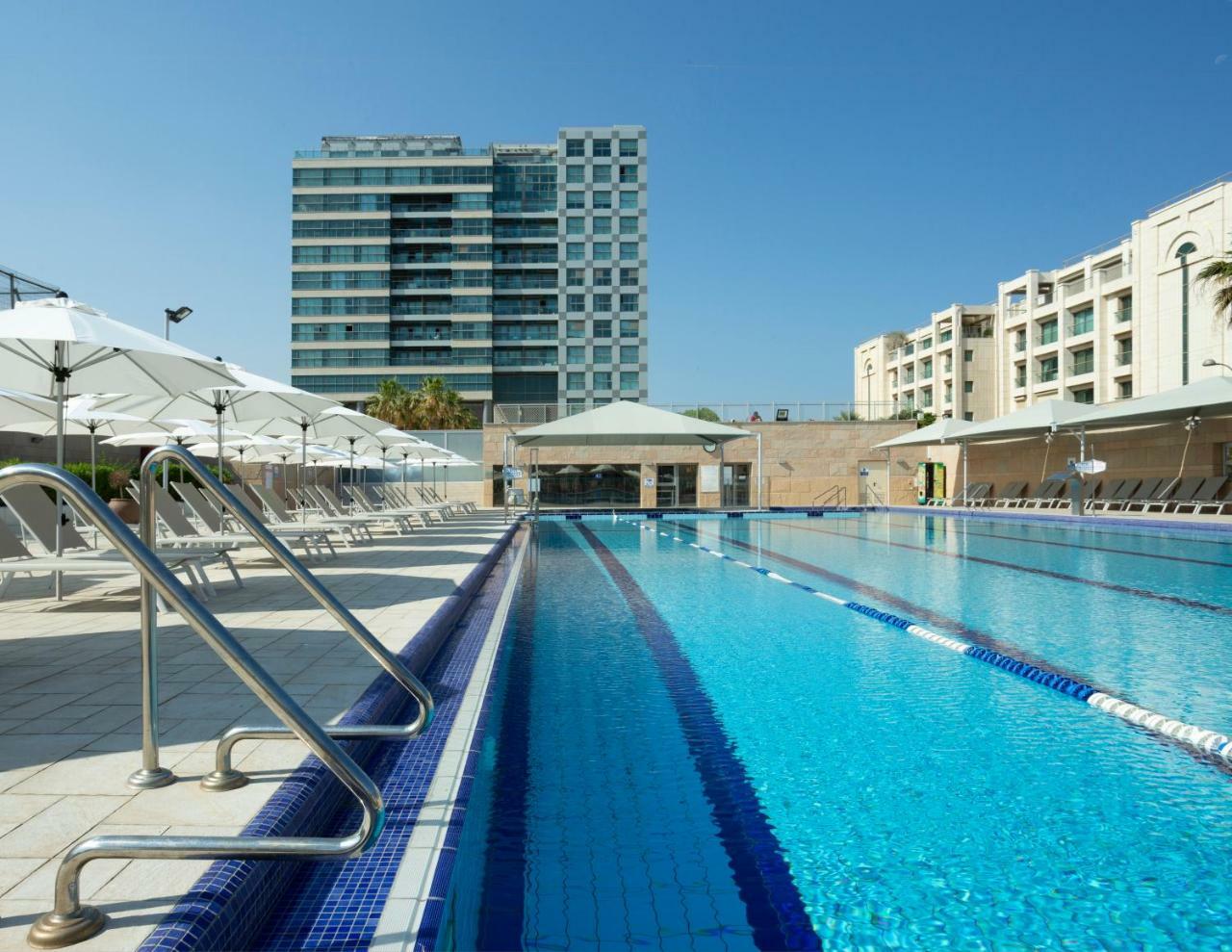 Aparthotel Okeanos On The Beach Herzelia Exterior foto